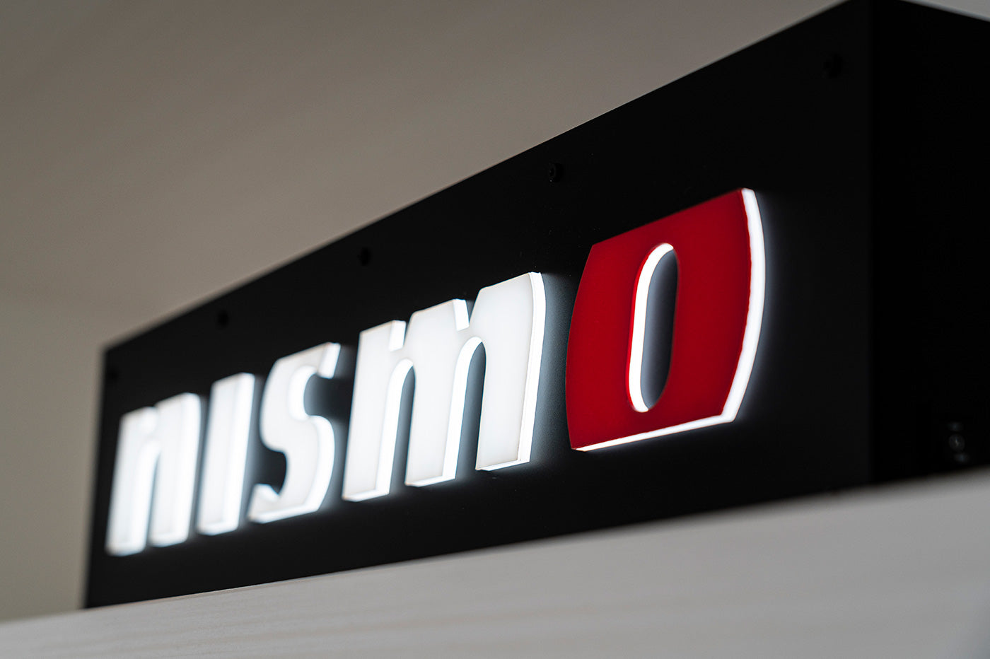 即納 日下エンジニアリング LEDディスプレイ NISMOロゴS #102191001