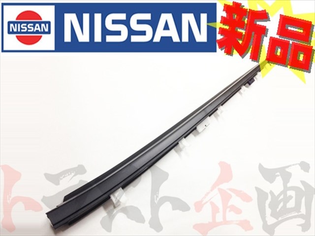 即納 ドアアウトサイドモール 助手席側 スカイライン GT-R BNR34 R34 2ドア #663101040