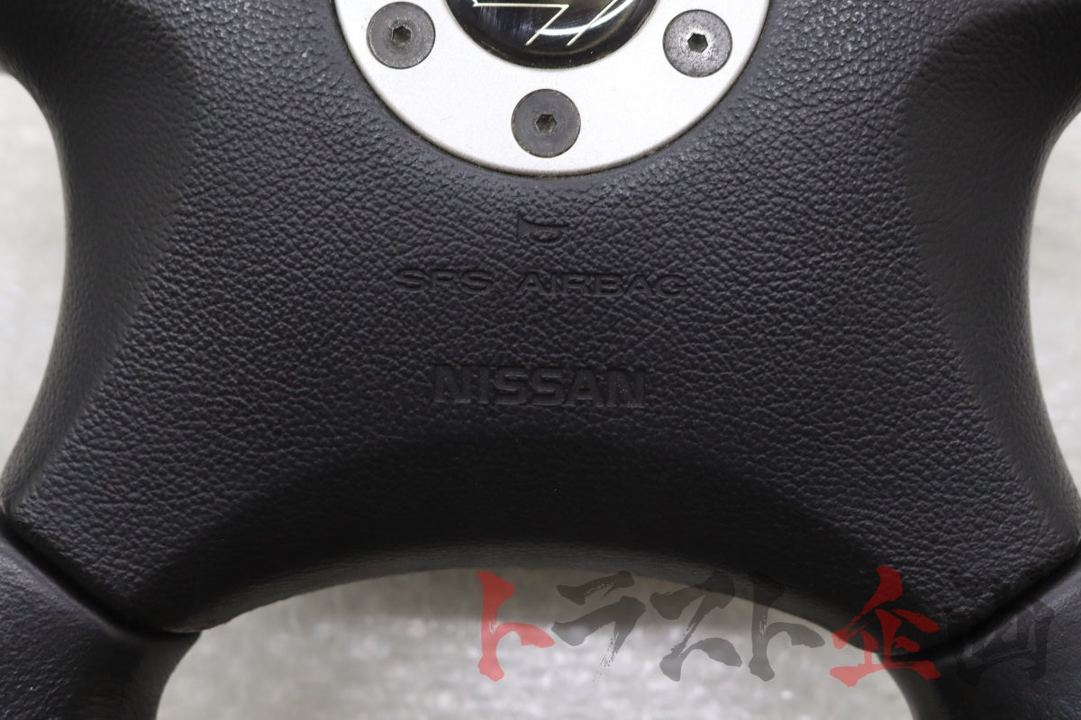【中古】 純正オプション モモ ステアリング スカイライン GT-R V-spec BCNR33 前期 トラスト企画 U 1100235212